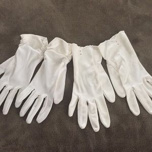 2 Pair Vintage Gloves